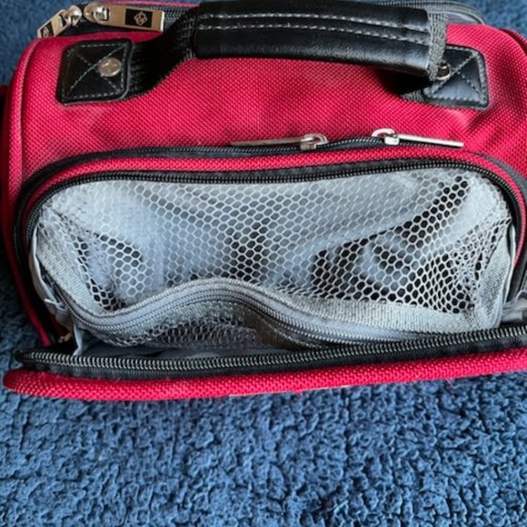 Travel Gear's travel case. Red canvas - Picture 5 of 6